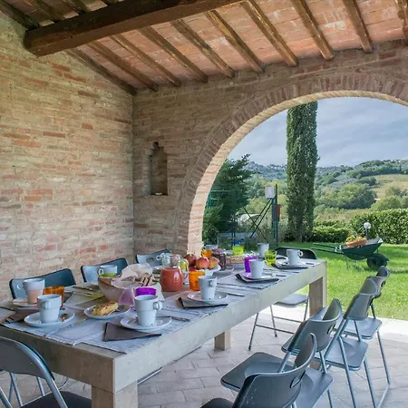 Villa Casale Dei 12, Emma