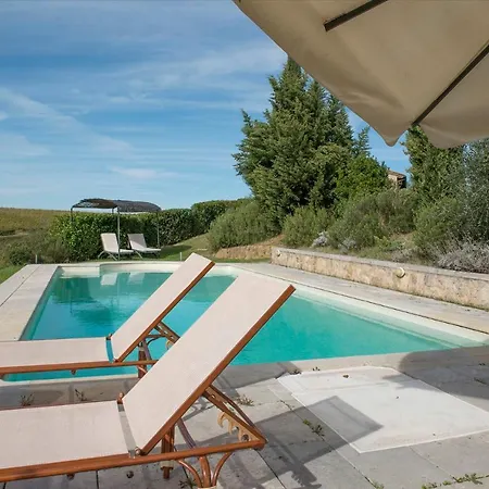 Villa Casale Dei 12, Emma *
