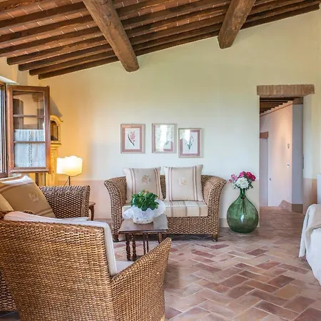 Villa Casale Dei 12, Emma Montepulciano